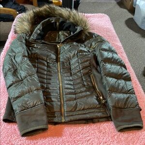 MICHAEL Michael Kors Green Puffer Jacket with Faux Fur Hood